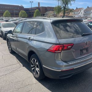 VOLKSWAGEN TIGUAN S 4MOTION - 5