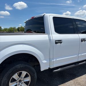 2017 FORD F-150 XLT photo 9