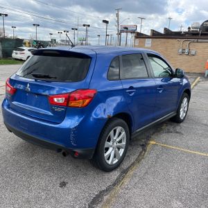 MITSUBISHI OUTLANDER SPORT ES - 5