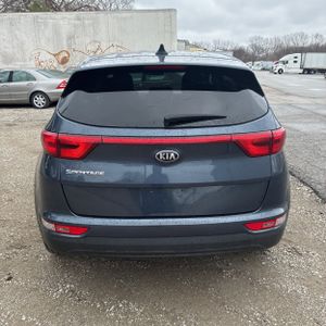 KIA SPORTAGE LX - 7