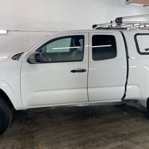 2019 Toyota TACOMA SR 照片 4