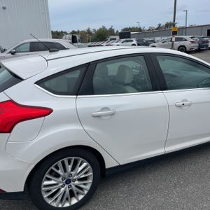 FORD FOCUS TITANIUM - 9