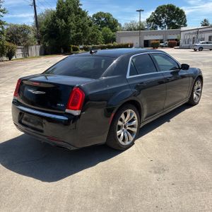 CHRYSLER 300 LIMITED - 8