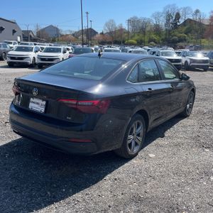 VOLKSWAGEN JETTA SE - 8