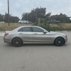 MERCEDES-BENZ C-CLASS - 10