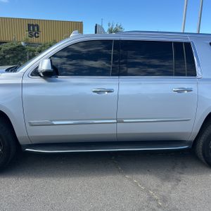 CADILLAC ESCALADE ESV LUXURY - 4