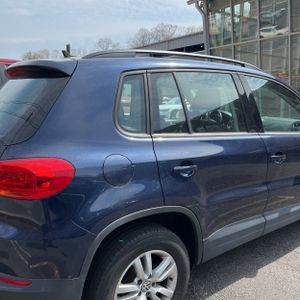 VOLKSWAGEN TIGUAN S 4MOTION - 9