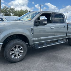 FORD F-350 SUPER DUTY LARIAT - 2