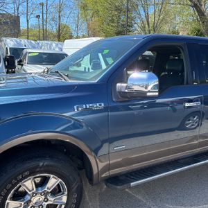 FORD F-150 LARIAT - 2