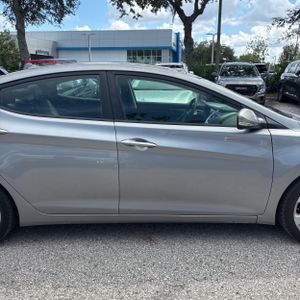 2012 Hyundai ELANTRA LIMITED 照片 11