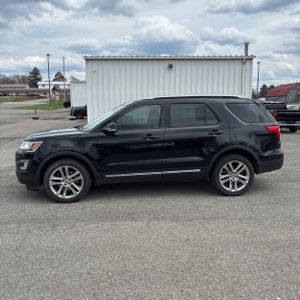 FORD EXPLORER XLT - 3