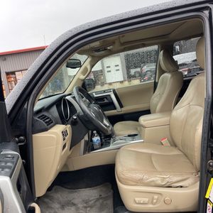 2011 Toyota 4RUNNER SR5 缩略图 32
