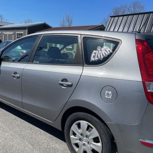 HYUNDAI ELANTRA TOURING GLS - 5