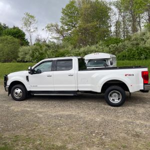 FORD F-350 SUPER DUTY LARIAT - 3