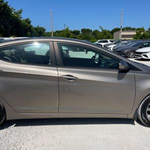 2014 Hyundai ELANTRA SE — миниатюра 11