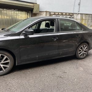 VOLKSWAGEN JETTA 1.4T SE - 4