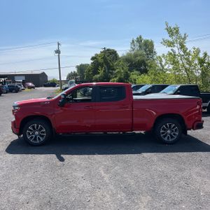 صورة 3 لـ 2021 Chevrolet SILVERADO 1500 RST