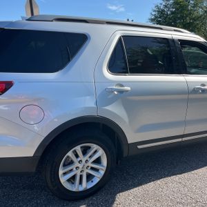 FORD EXPLORER XLT - 9