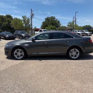 FORD TAURUS SE - 3