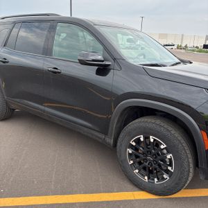 2025 Chevrolet TRAVERSE Z71 照片 13