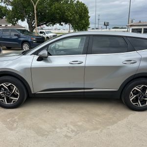 KIA SPORTAGE LX - 4