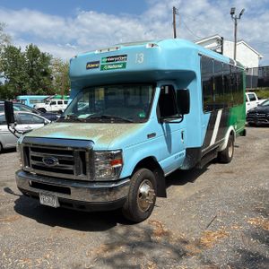 FORD E-450 CUTAWAY - 1