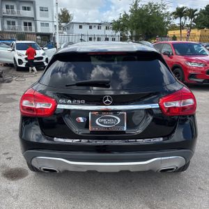 MERCEDES-BENZ GLA - 7