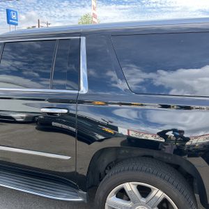 CADILLAC ESCALADE ESV LUXURY - 5