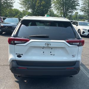 2024 Toyota RAV4 XLE 照片 7