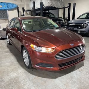 FORD FUSION SE - 10