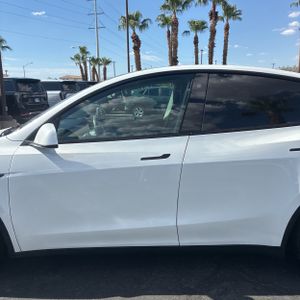 صورة 4 لـ 2023 Tesla MODEL Y LONG RANGE