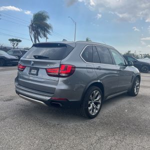 BMW X5 XDRIVE50I - 8