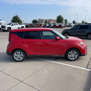 2021 KIA SOUL LX — фото 10