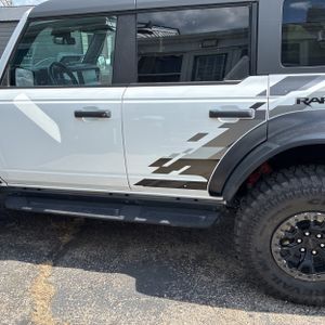 FORD BRONCO RAPTOR - 4