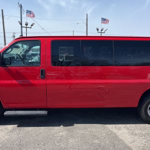 CHEVROLET EXPRESS LS 3500 - 4