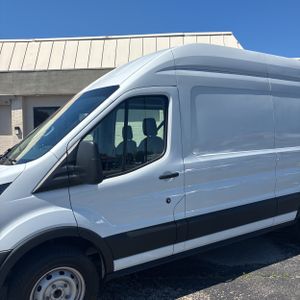 FORD TRANSIT 250 - 2