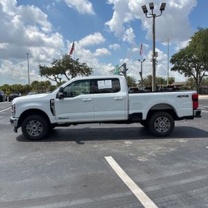 FORD F-250 SUPER DUTY LARIAT - 3