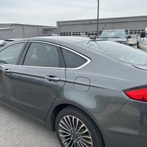 FORD FUSION SE - 6