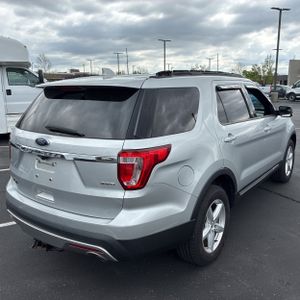 FORD EXPLORER XLT - 8