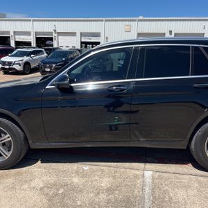 MERCEDES-BENZ GLC - 4