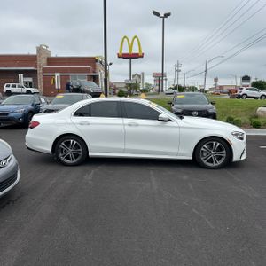MERCEDES-BENZ E-CLASS - 10