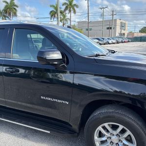 2023 Chevrolet SUBURBAN LT thumbnail 13