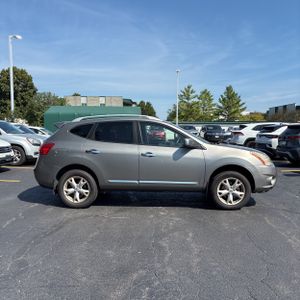 2011 Nissan ROGUE SV photo 10