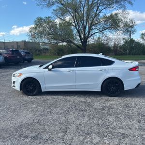 FORD FUSION SE - 3