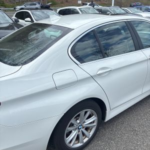 BMW 528I XDRIVE - 9