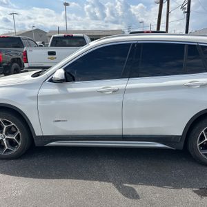 BMW X1 XDRIVE28I - 4
