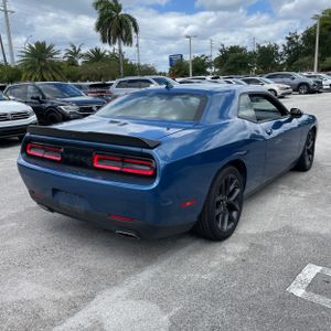 DODGE CHALLENGER GT - 8