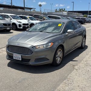 FORD FUSION SE - 1