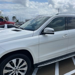 MERCEDES-BENZ GLS - 2