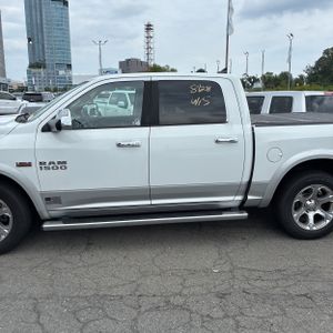 2013 RAM 1500 LARAMIE — фото 4